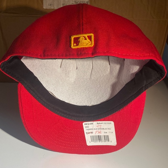 MLB New York Yankees Red and Gold Hat - Picture 4 of 5